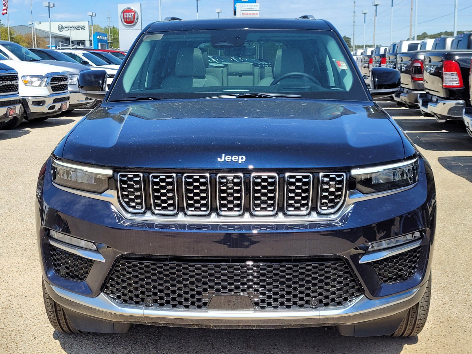 2022 Jeep Cherokee 4xe Summit photo 2