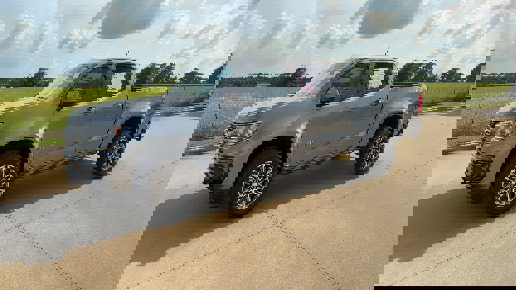 2022 Chevrolet Colorado LT photo 4