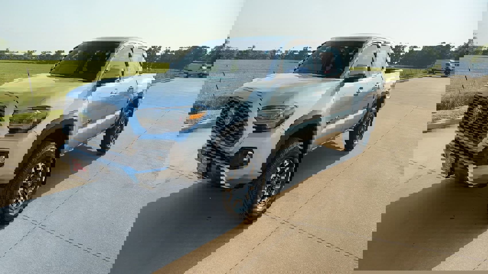 2022 Toyota Tacoma 4x4 SR Double Cab V6 photo 4