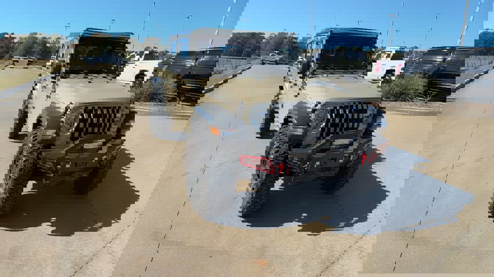 2020 Jeep Gladiator Sport photo 2