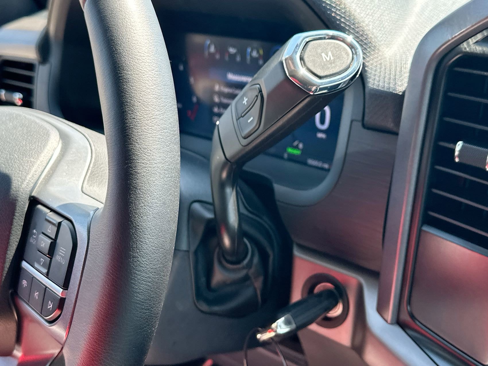 2025 Ford F-150 XLT - Photo 19