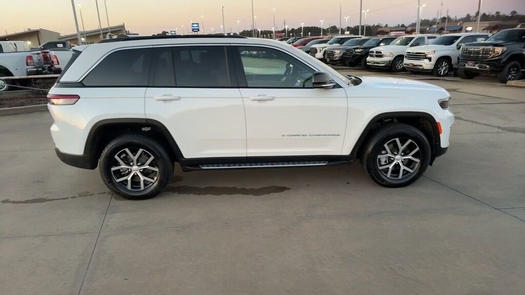 Used 2025 Jeep Grand Cherokee Limited Limited 4x2