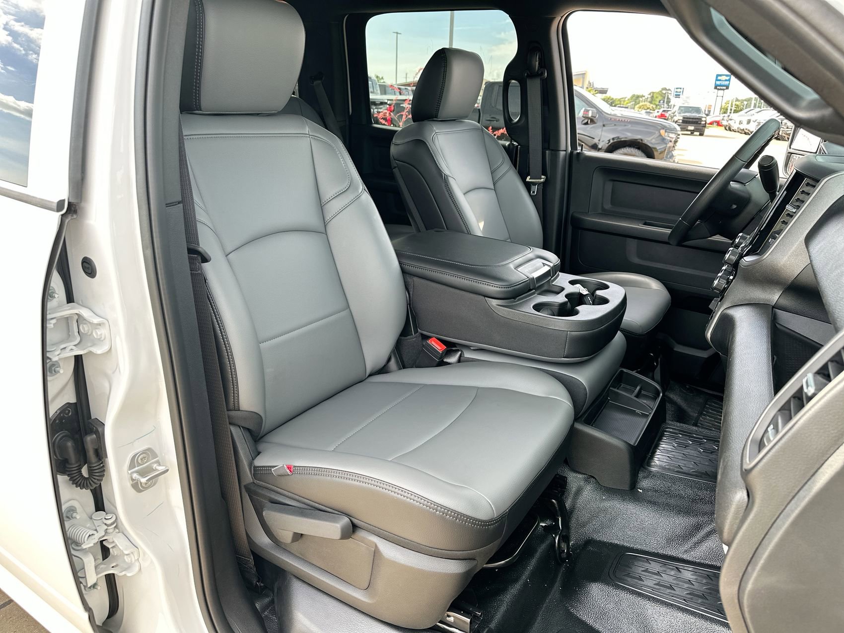 2026 RAM 3500 Chassis Tradesman - Photo 22