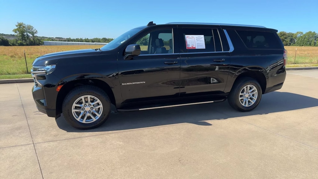 Used 2024 Chevrolet Suburban LT 4WD LT