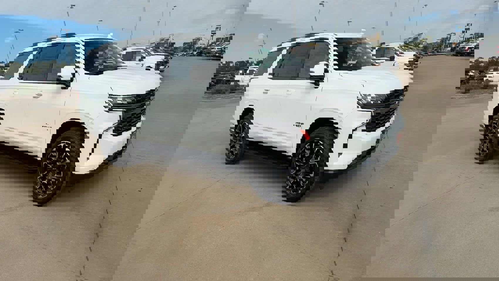 2022 Chevrolet Tahoe RST photo 2