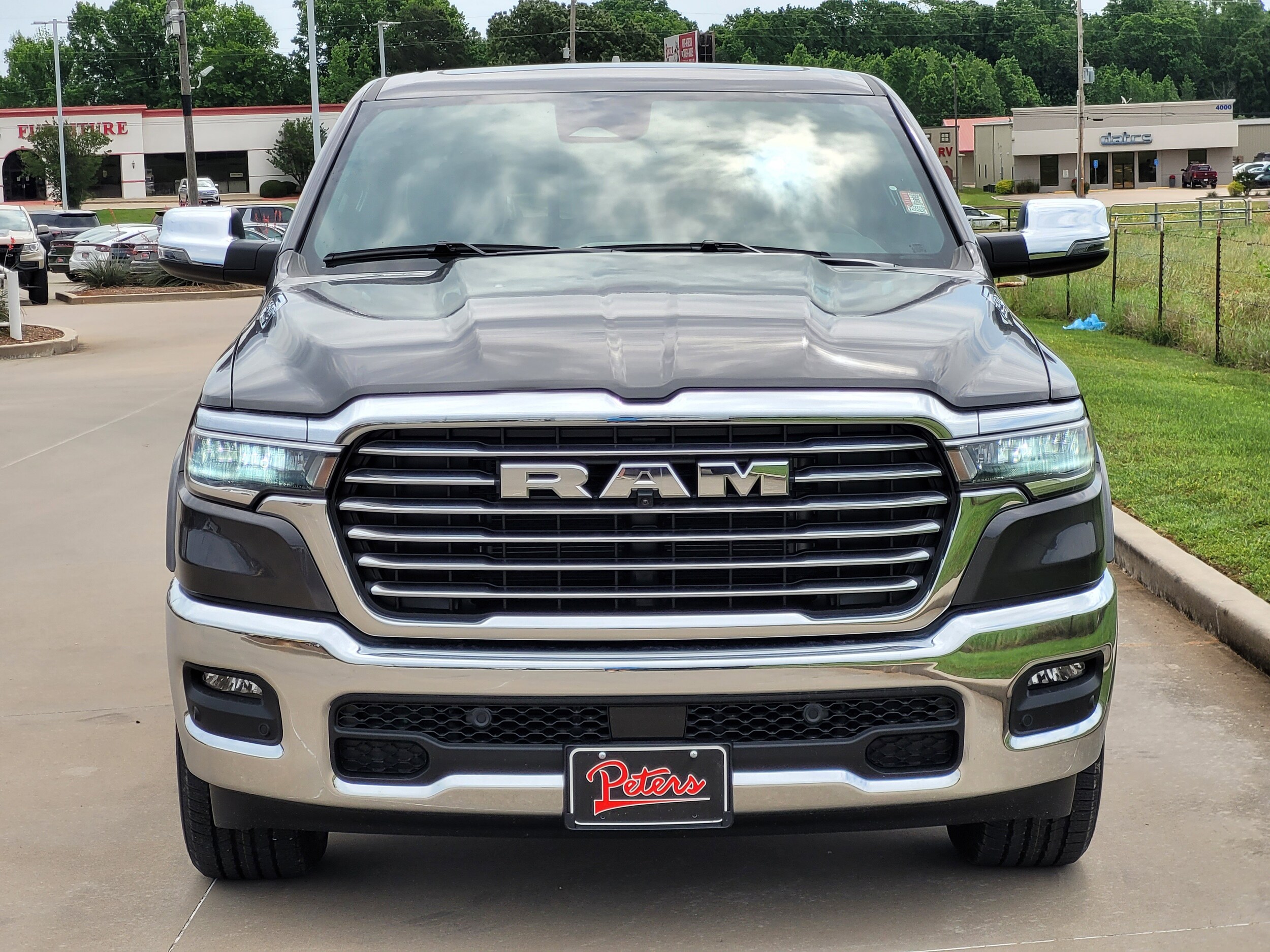 2025 Ram 1500 Laramie photo 2