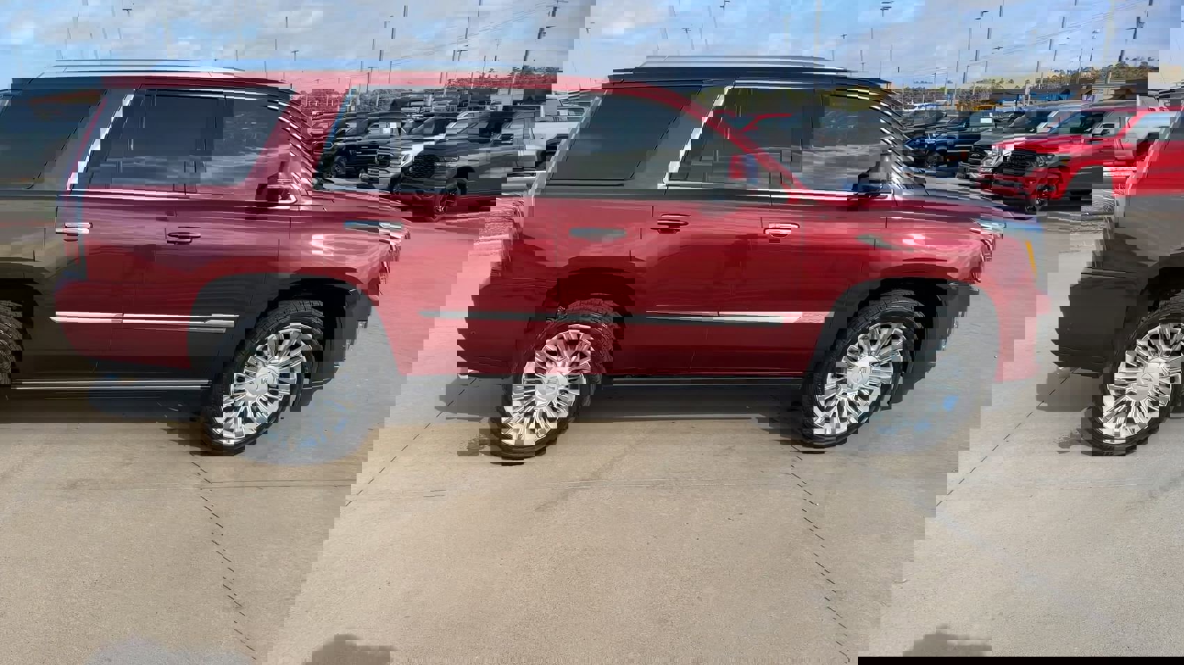 2019 Cadillac Escalade Platinum photo 2