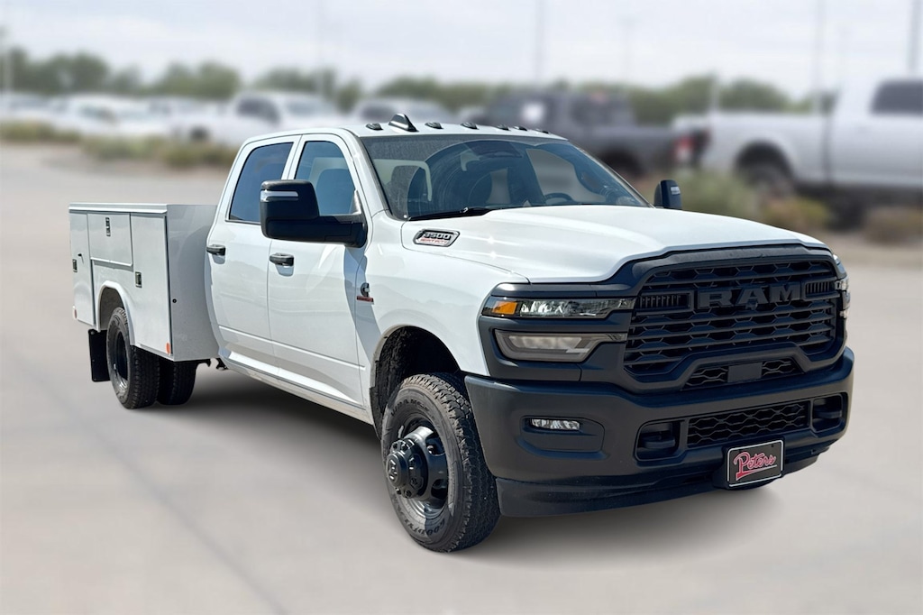 New 2026 Ram 3500 Chassis Cab Tradesman/Big Horn Pickup