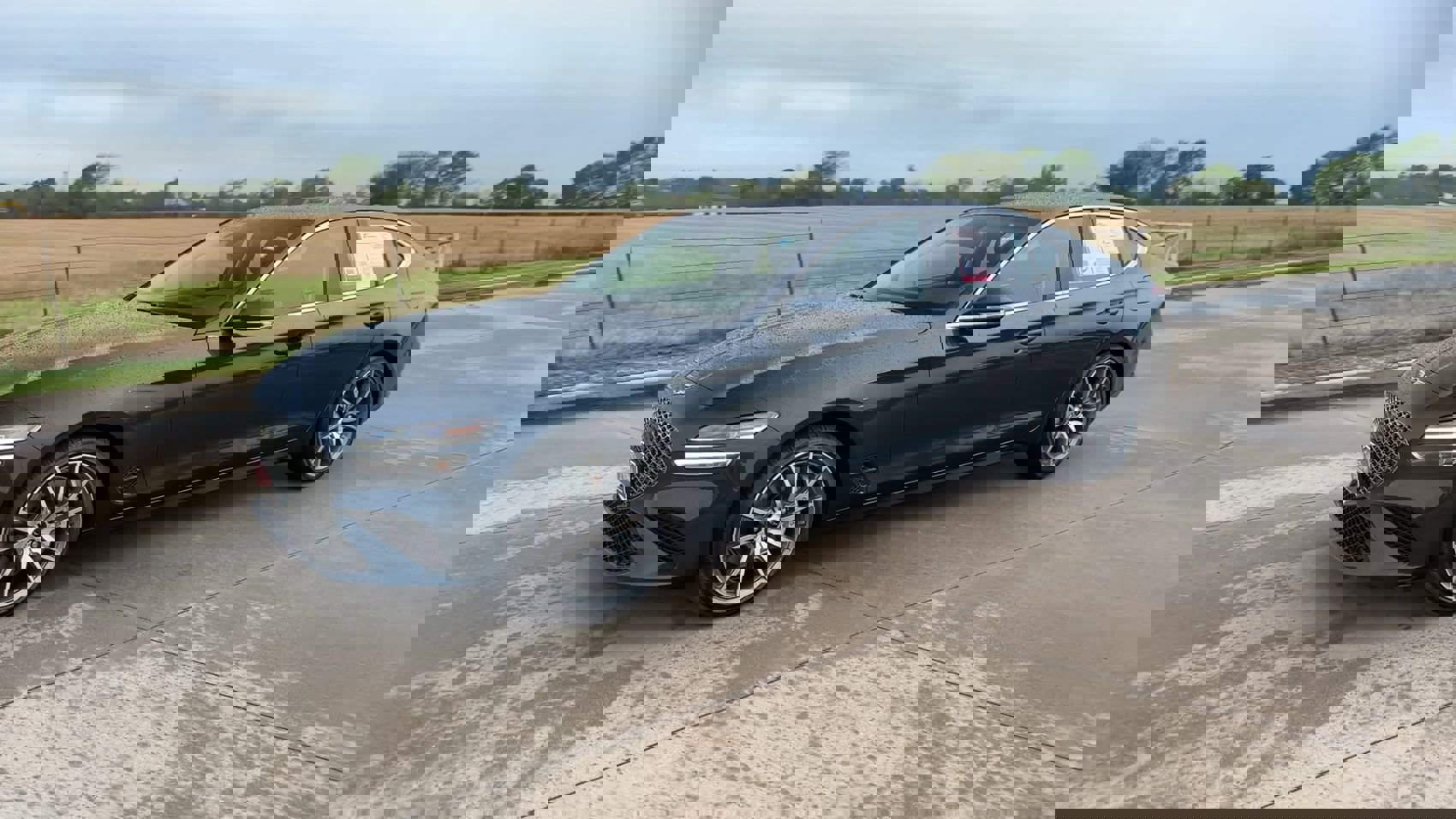 2024 Genesis G70 2.5T photo 4