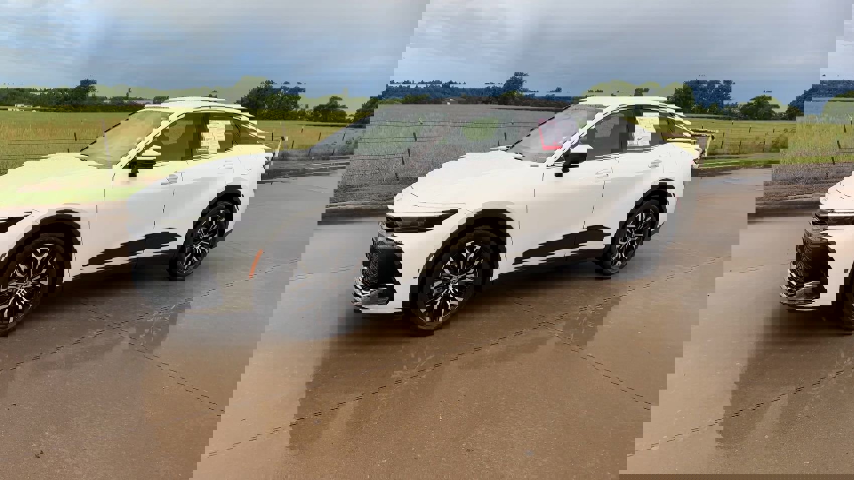 2023 Toyota Crown XLE photo 4