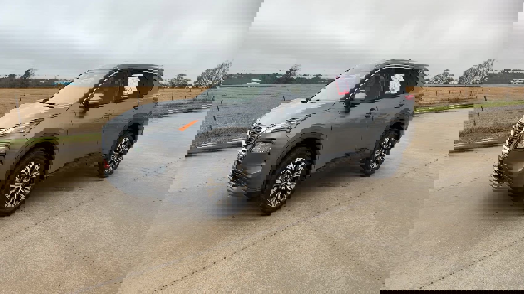 2023 Nissan Rogue SV photo 4