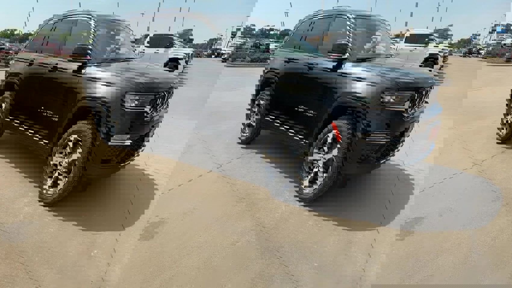 2022 Jeep Cherokee 4xe Base photo 2
