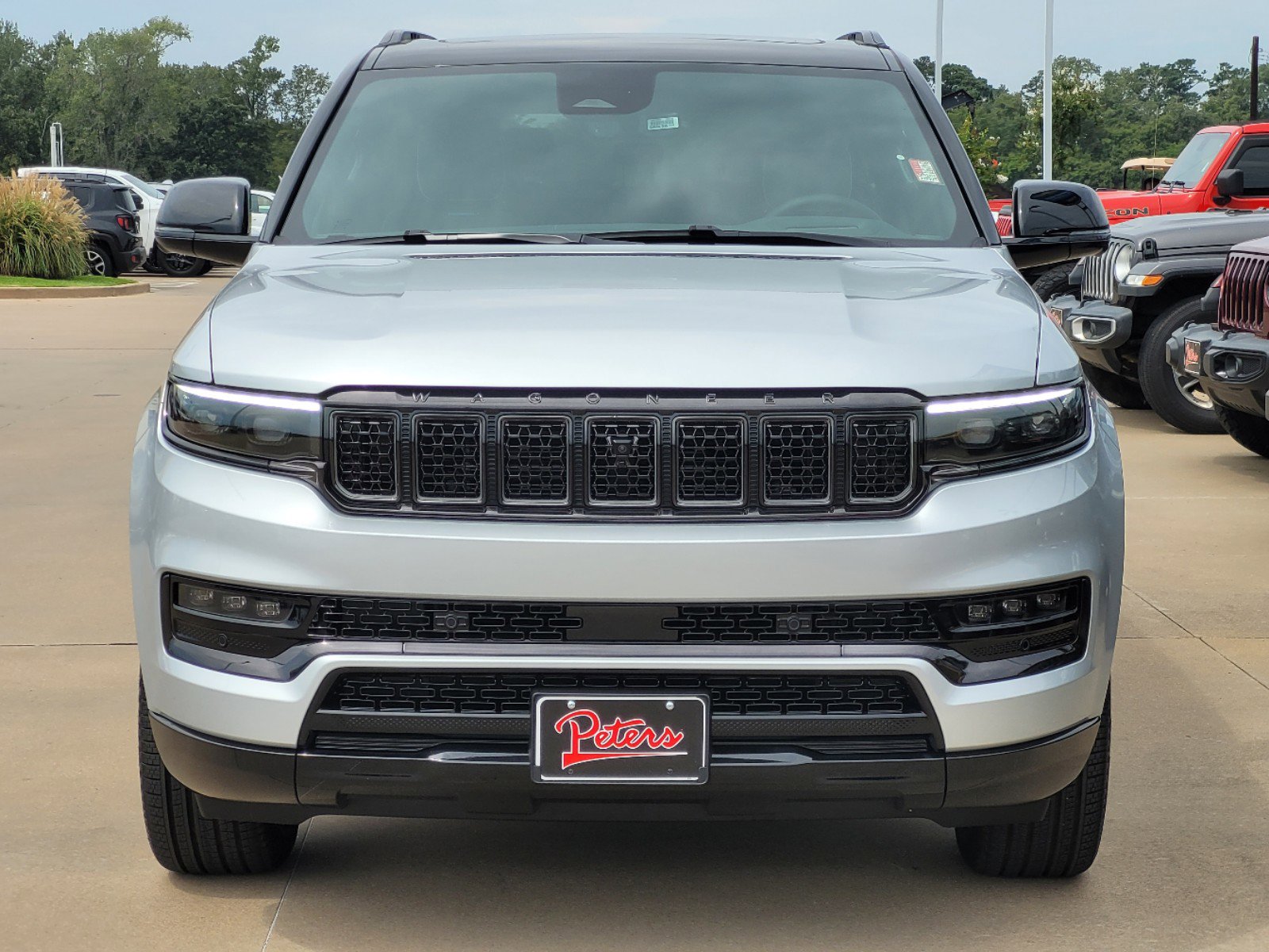 2024 Jeep Grand Wagoneer II photo 2