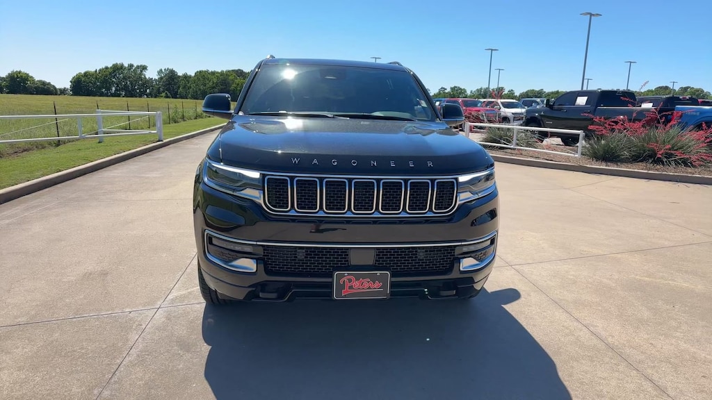 New 2025 Jeep Wagoneer Base Sport Utility