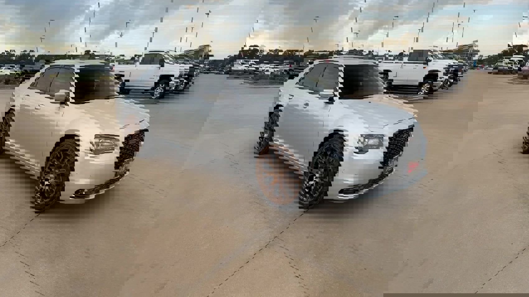 2023 Chrysler 300 S photo 2
