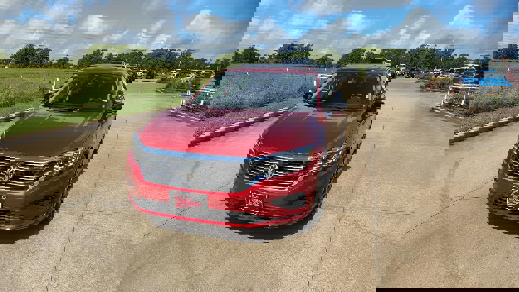 2022 Volkswagen Passat 2.0T Limited photo 3