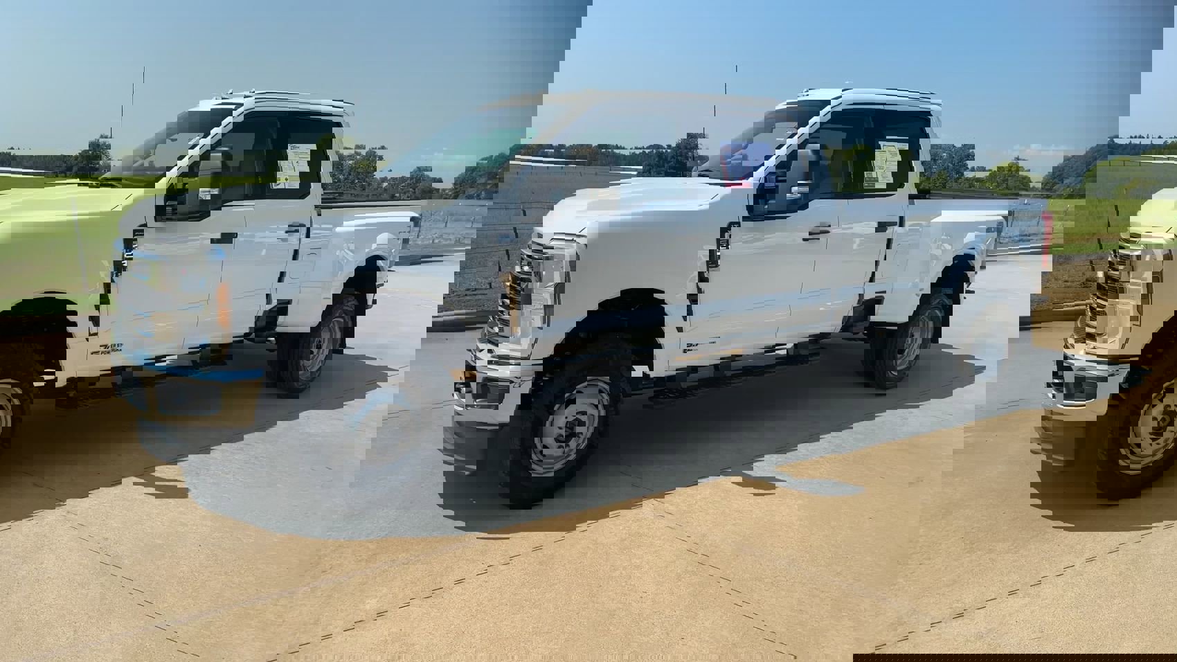 2024 Ford F-350 XLT photo 3