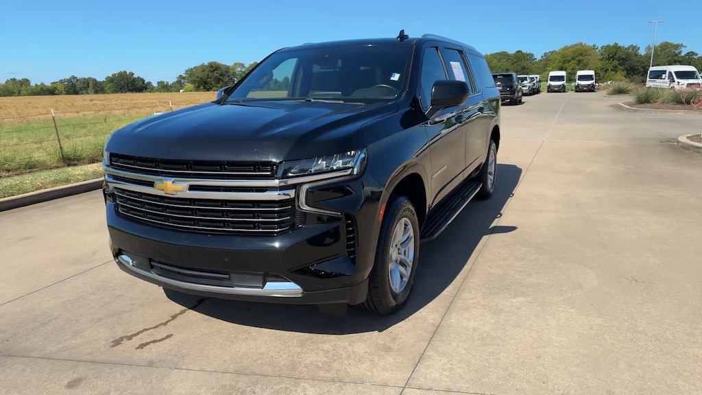 Used 2024 Chevrolet Suburban LT 4WD LT