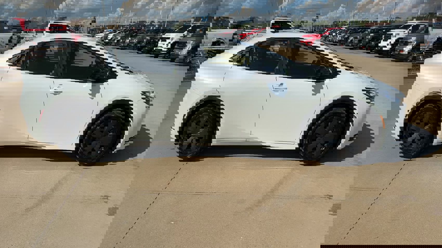 2025 Toyota Prius Limited photo 2