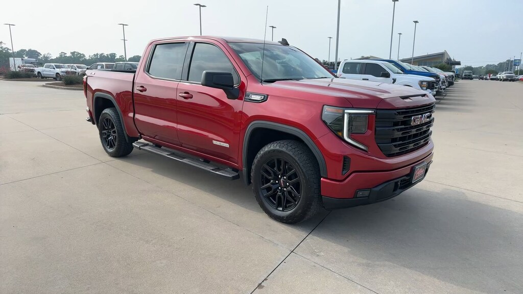 Used 2023 GMC Sierra 1500 Elevation 4WD Crew Cab 147 Elevation w/3SB