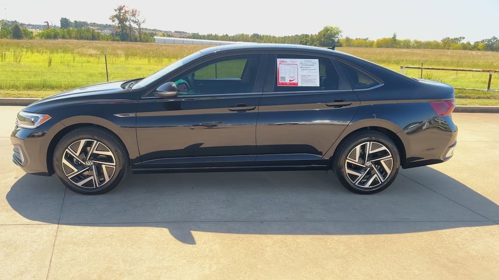 Used 2024 Volkswagen Jetta SEL SEL Auto