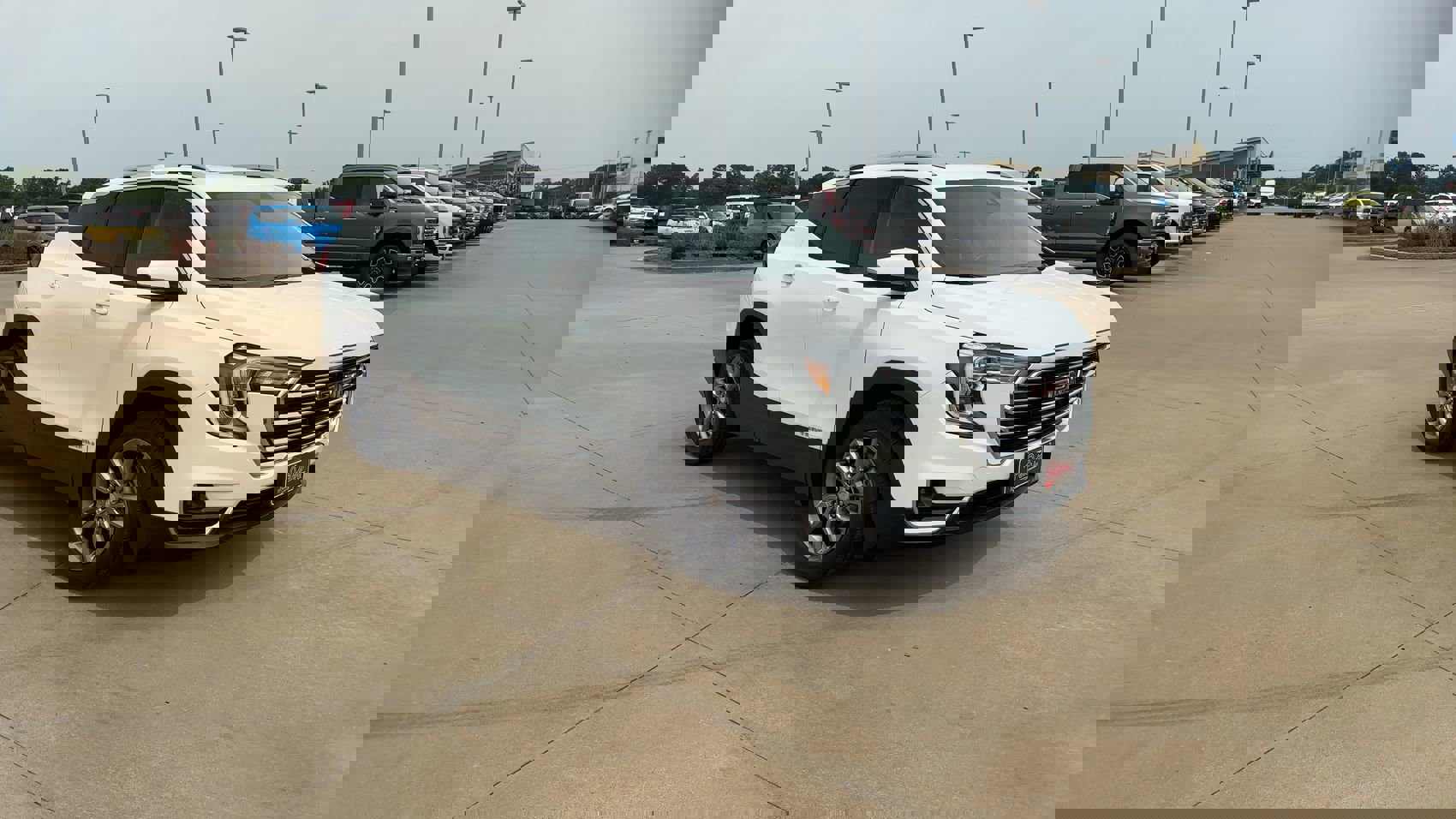 2023 Gmc Terrain SLT photo 2