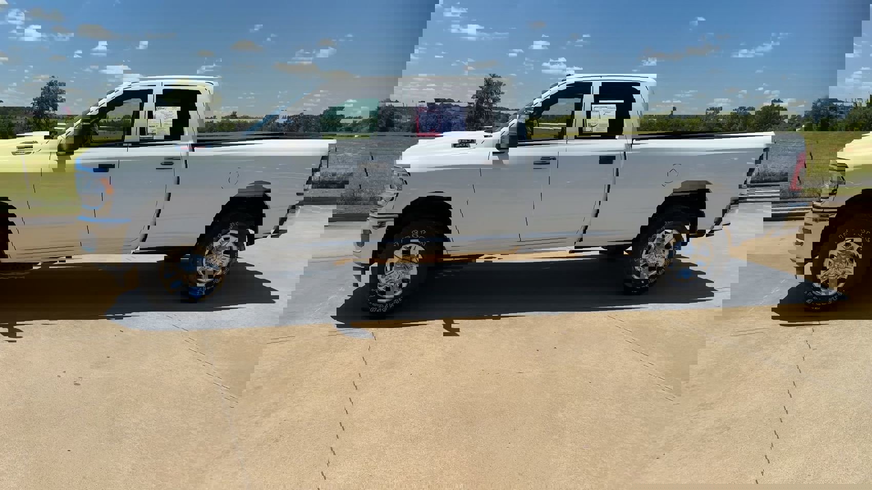 2023 Ram 2500 Tradesman photo 4