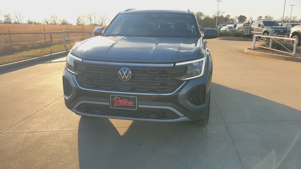 Used 2025 Volkswagen Atlas Cross Sport 2.0T SE w/Technology 2.0T SE w/Technology FWD