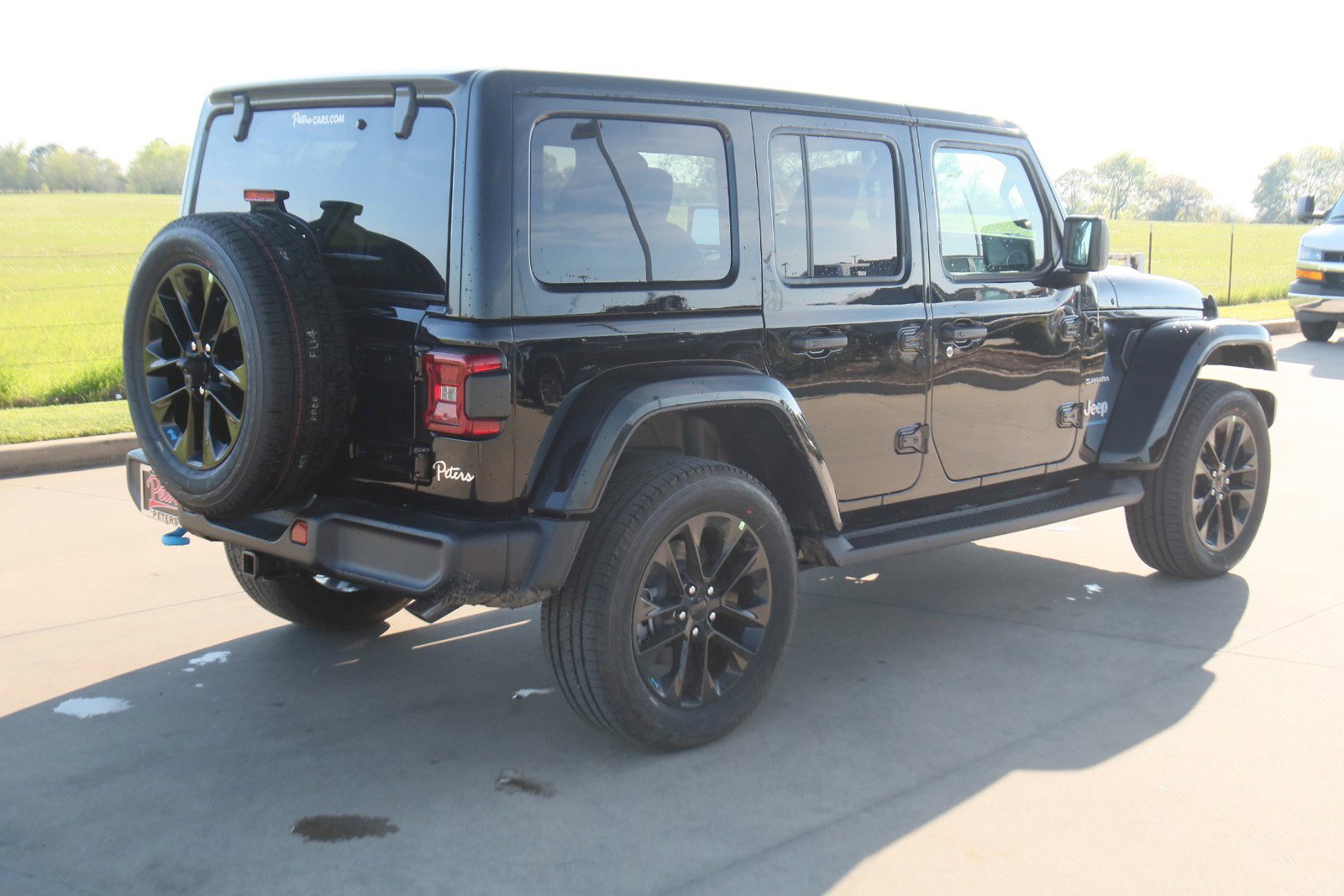 2023 Jeep Wrangler Sahara photo 3
