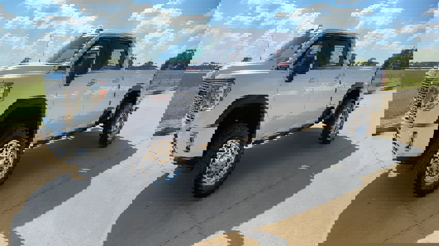 2022 Gmc Sierra 3500 HD Denali photo 3