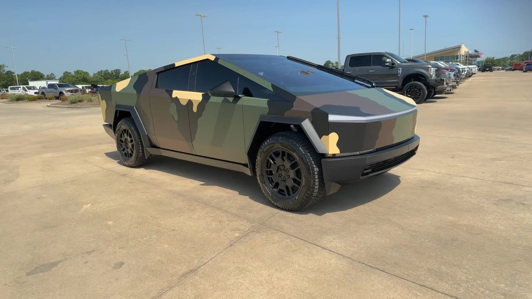 Used 2024 Tesla Cybertruck Base with VIN 7G2CEHEDXRA007300 for sale in Longview, TX