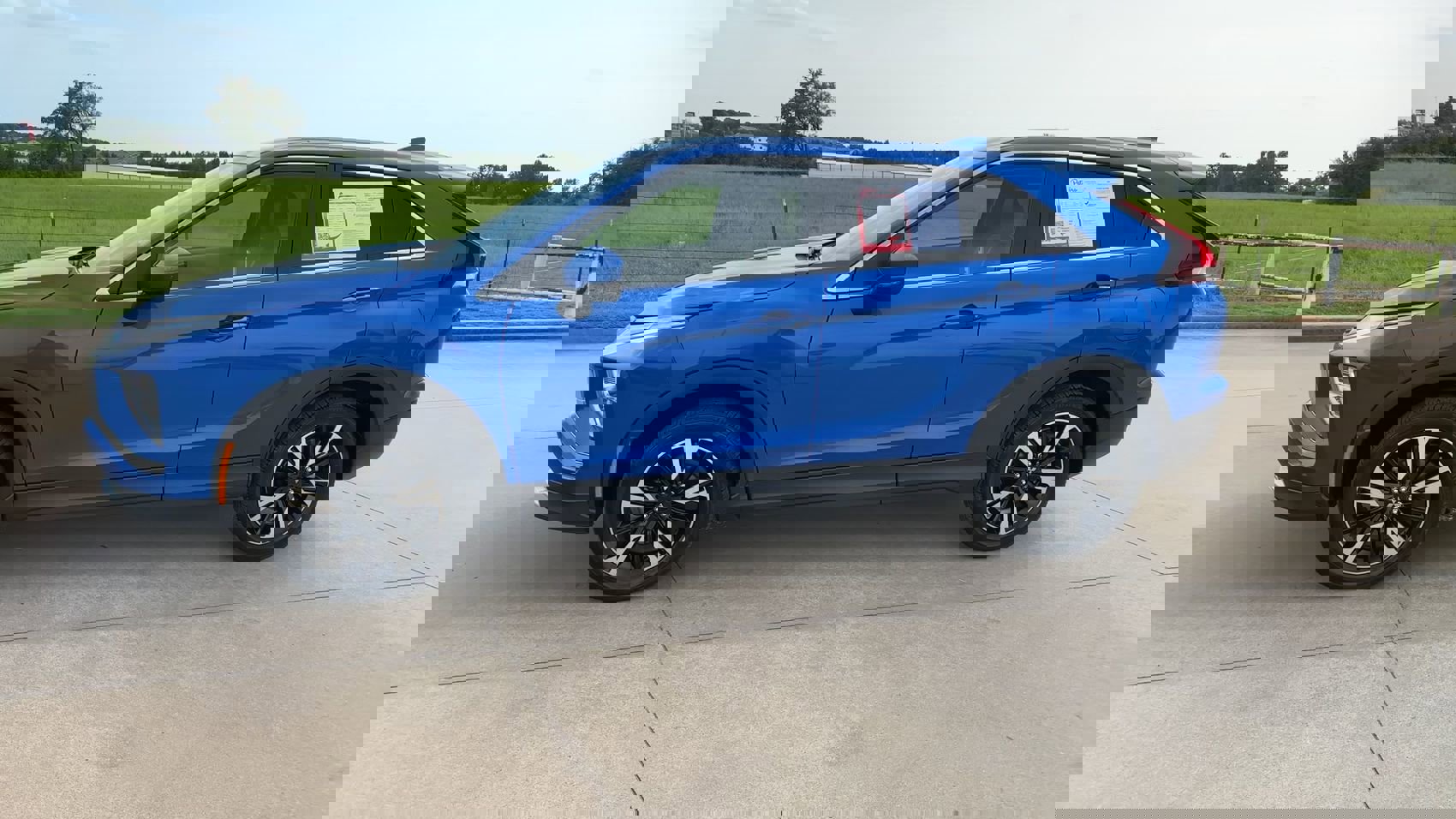 2024 Mitsubishi Eclipse Cross SE photo 4
