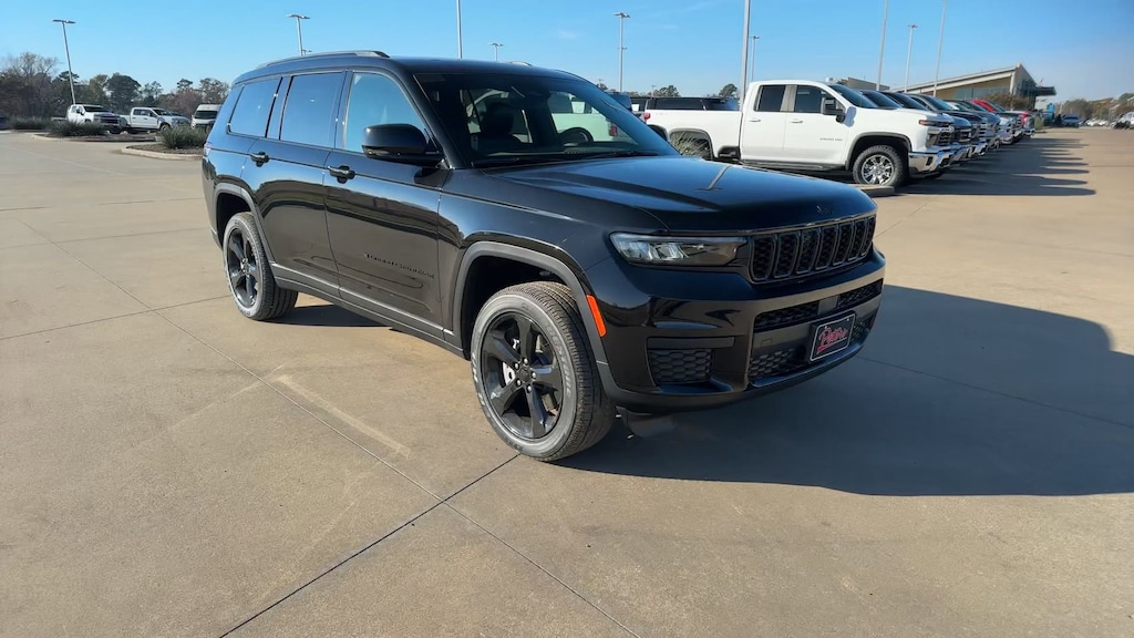 New 2025 Jeep Grand Cherokee L Laredo Sport Utility
