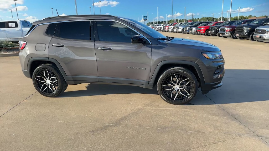 Used 2024 Jeep Compass Latitude Latitude 4x4