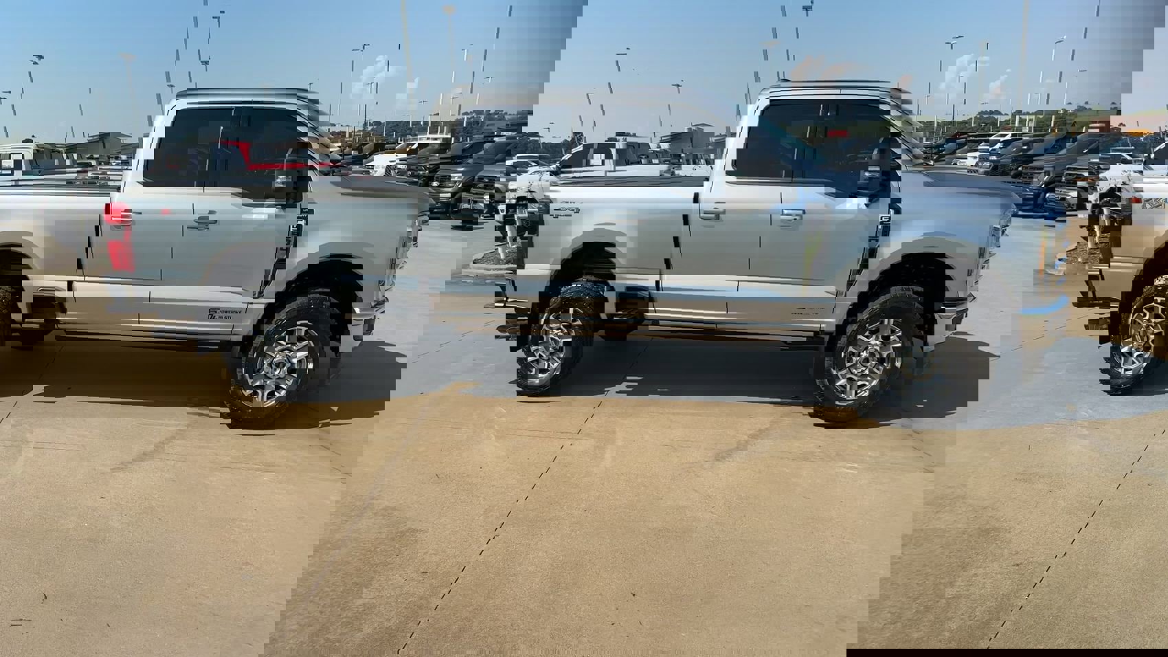 2024 Ford F-250 Lariat photo 2