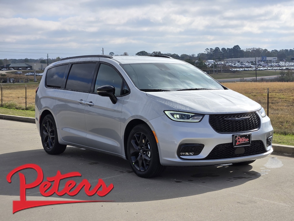 New 2026 Chrysler Pacifica Select Passenger Van