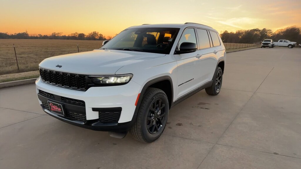 New 2025 Jeep Grand Cherokee L Laredo Sport Utility