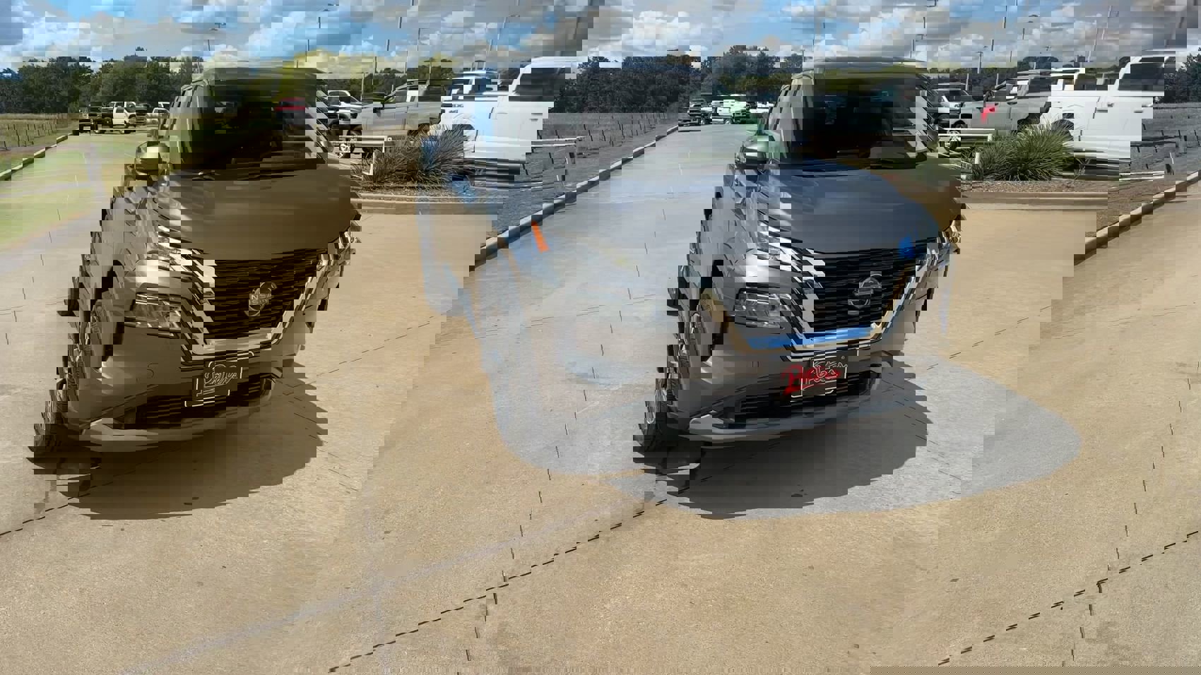 2022 Nissan Rogue AWD SV photo 3