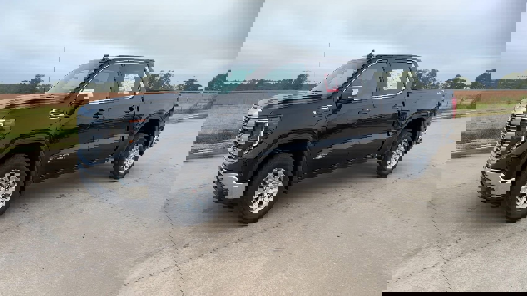 2024 Gmc Sierra 1500 SLE photo 4