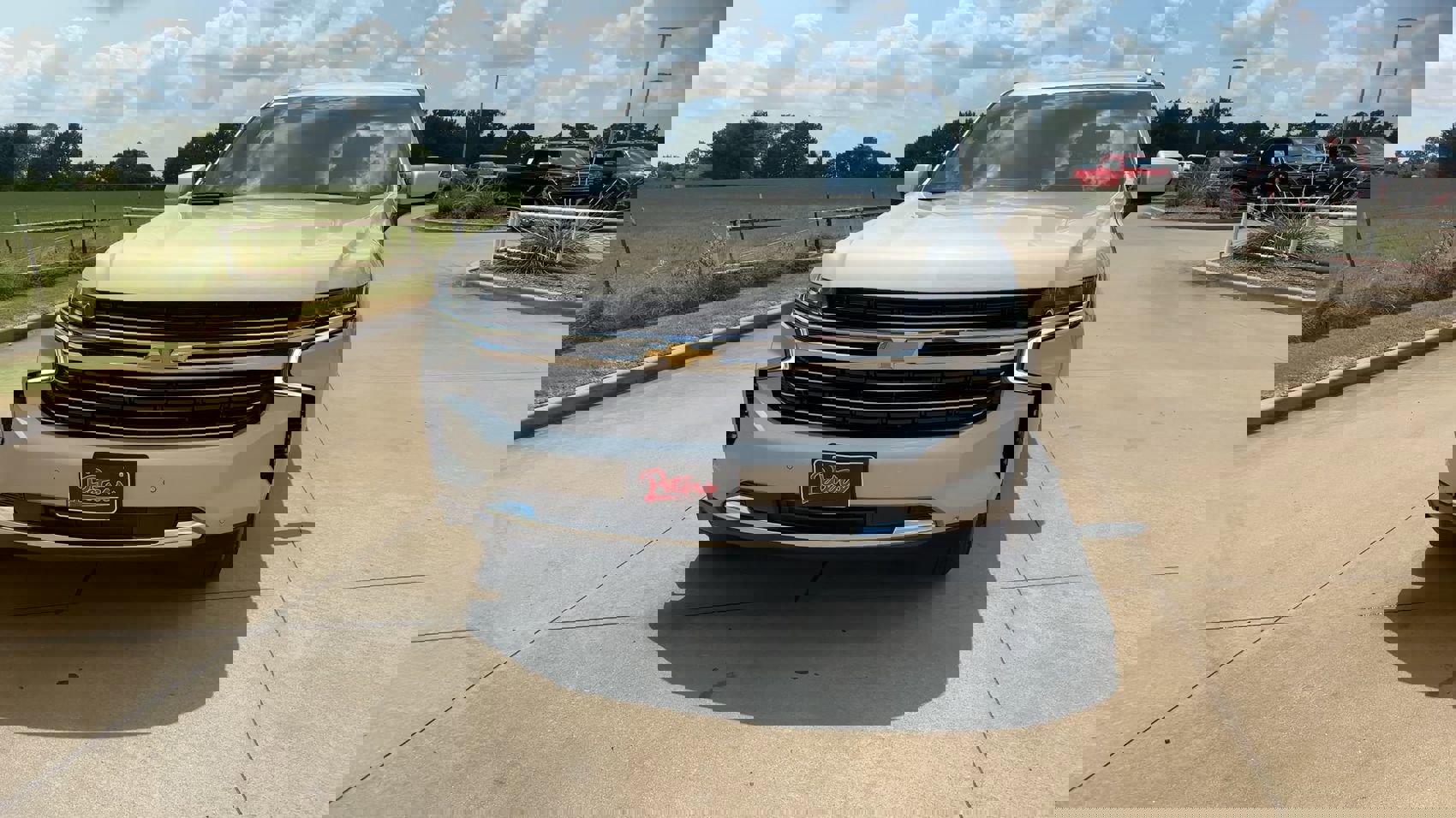 2023 Chevrolet Suburban LT photo 4