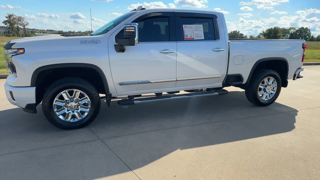 Used 2024 Chevrolet Silverado 2500HD High Country 4WD Crew Cab 159 High Country