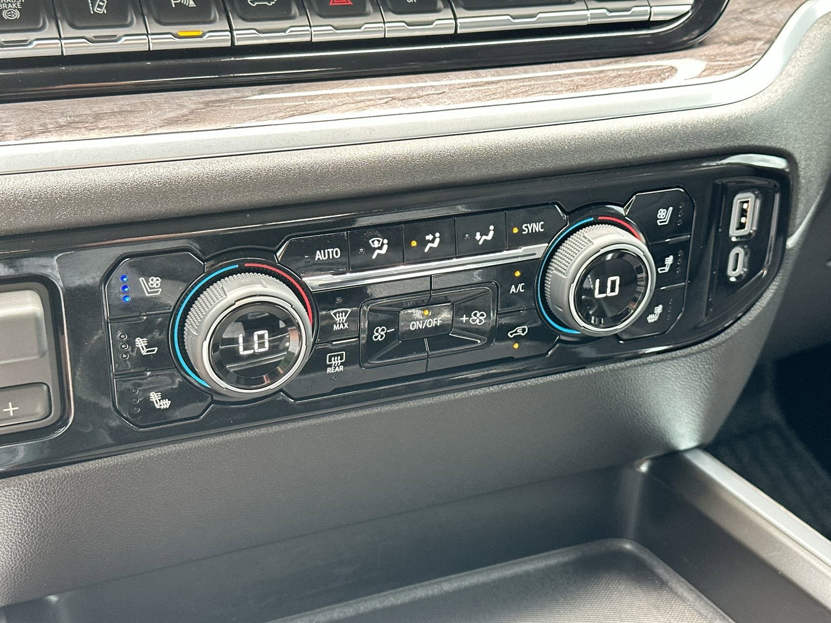2026 Chevrolet Silverado 2500HD LTZ - Photo 18