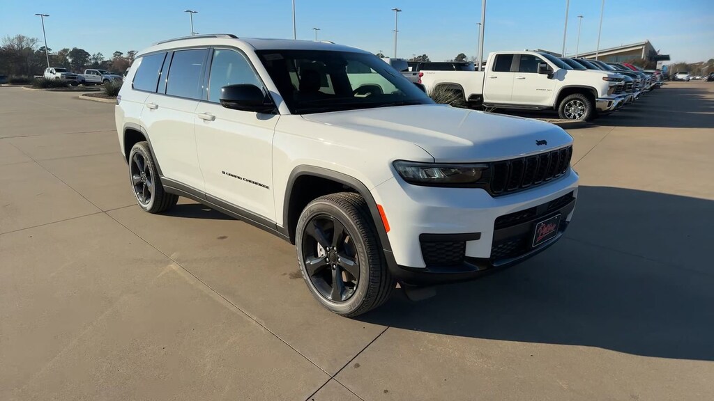 New 2025 Jeep Grand Cherokee L Laredo Sport Utility