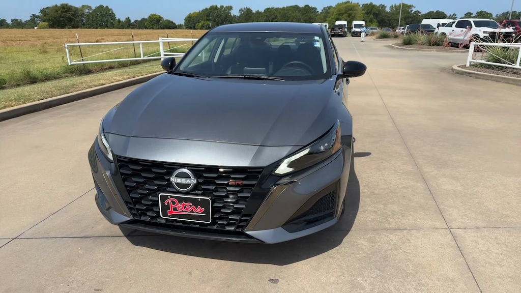 Used 2025 Nissan Altima SR SR FWD