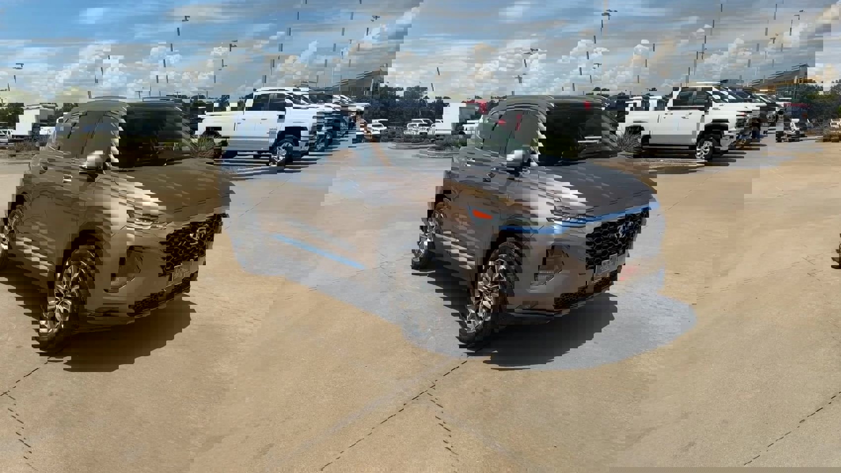 2020 Hyundai Santa Fe SEL photo 2