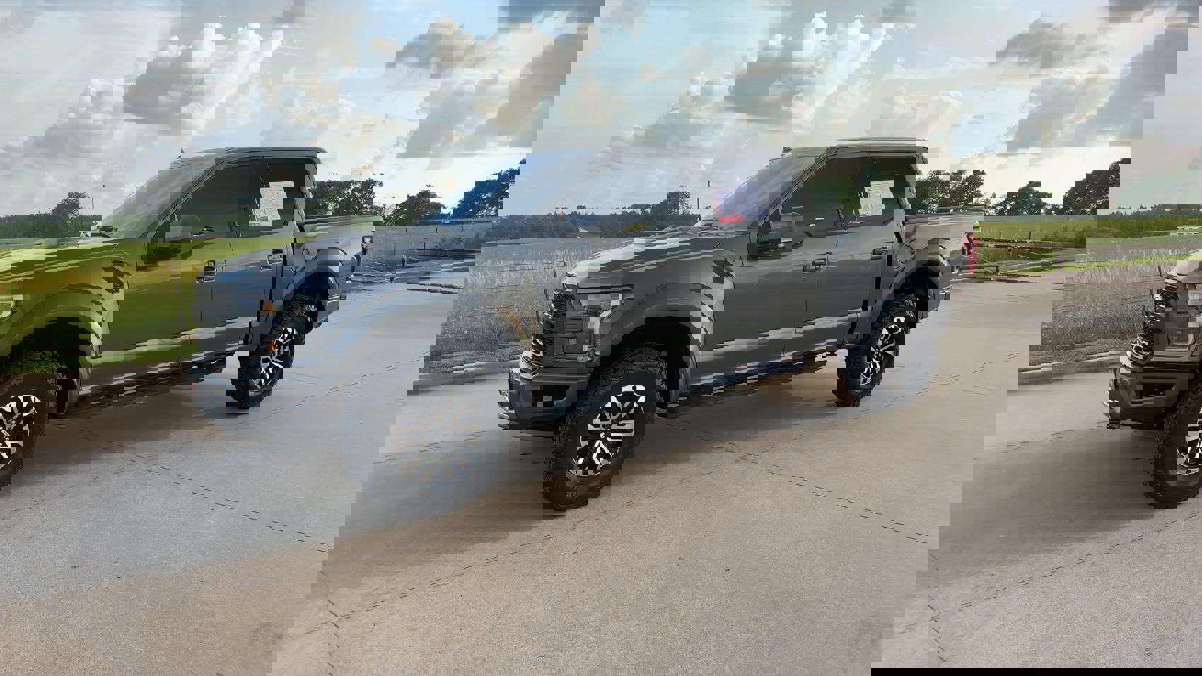 2020 Ford F-150 Raptor photo 4