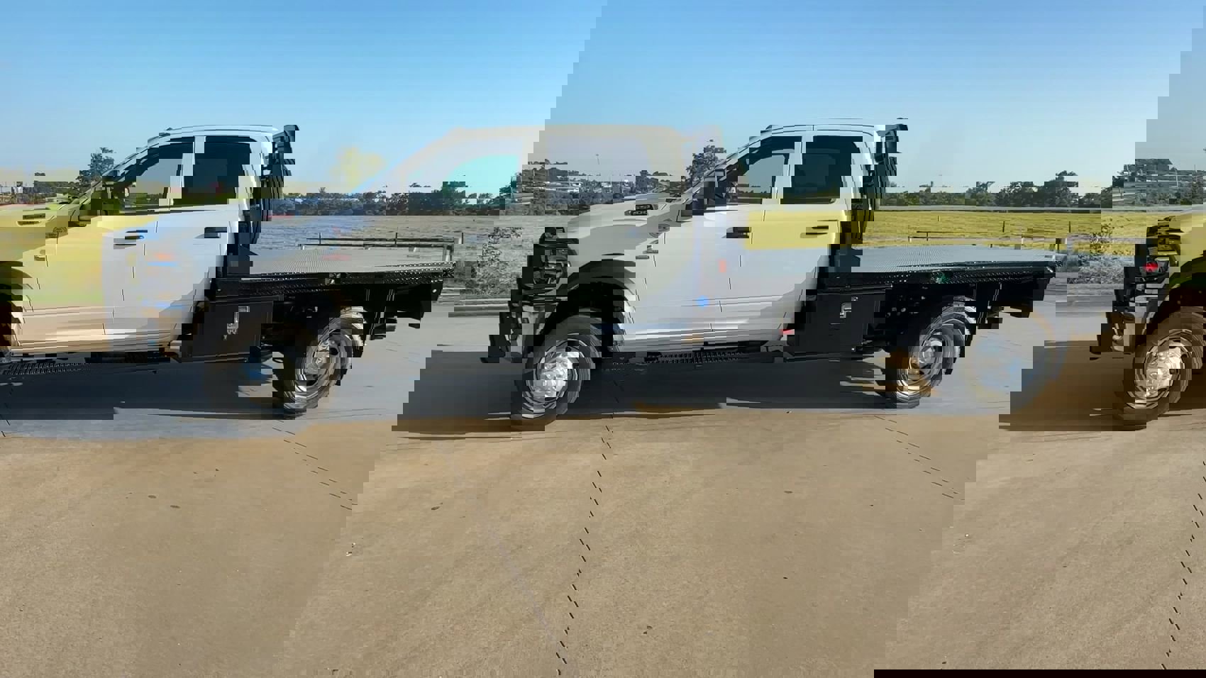 2025 Ram 5500 Tradesman photo 4