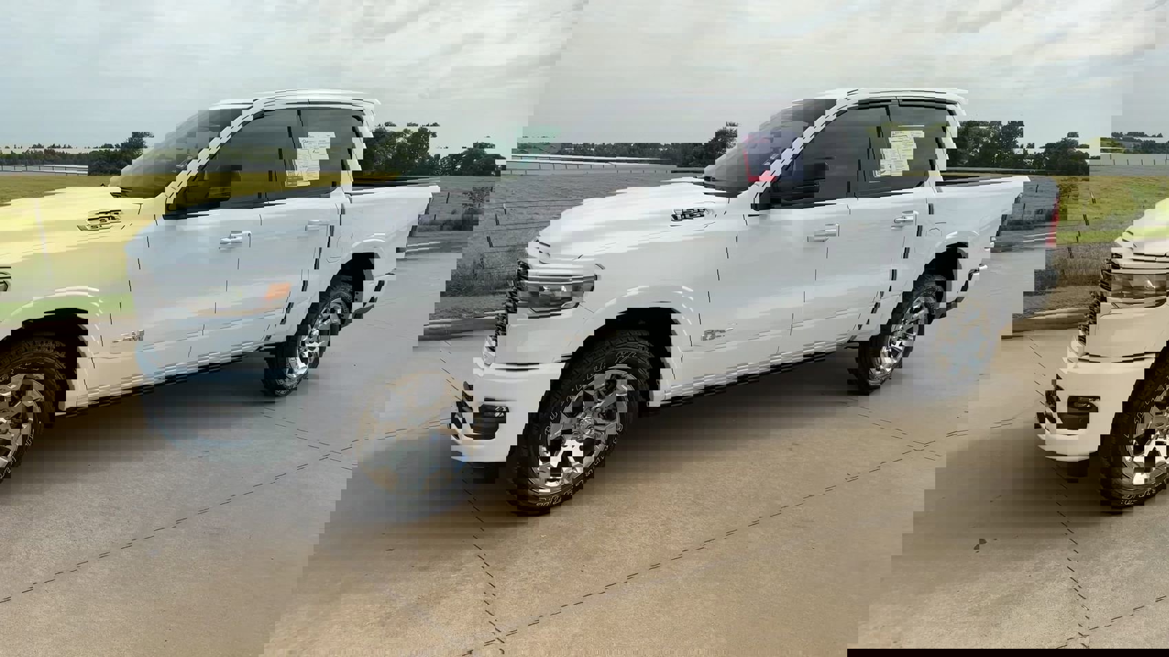 2025 Ram 1500 Lone Star photo 4