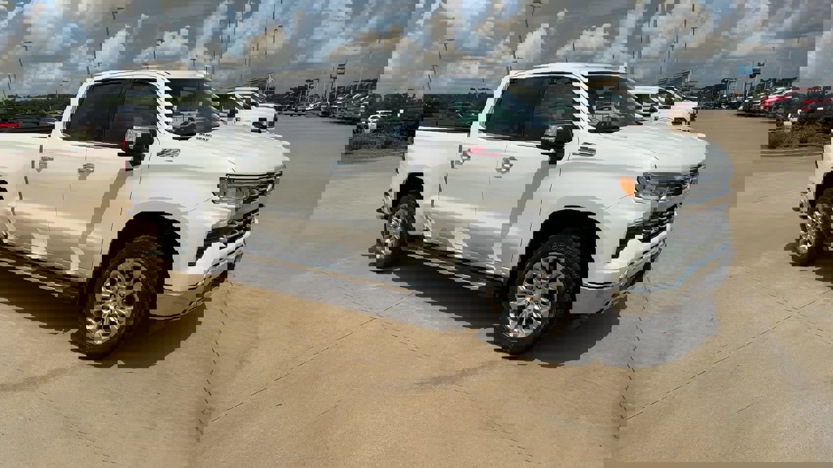 2024 Chevrolet Silverado 1500 LTZ photo 2
