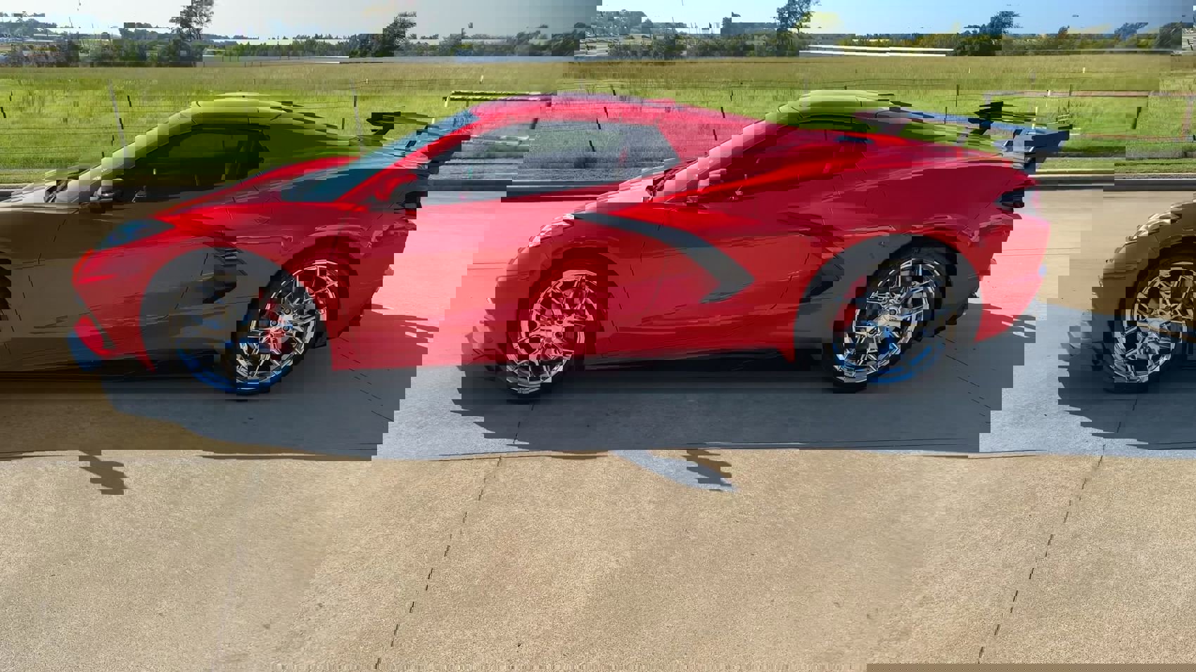 2021 Chevrolet Corvette 3LT Convertible photo 2